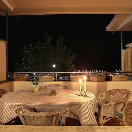 Sea Front Garden *